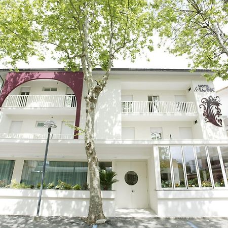 Hotel Le Lune Гаттео-а-Маре Екстер'єр фото